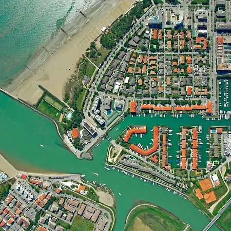 Cozy 1 Bedroom With Shared Pool And Lift Porto Santa Margherita di Caorle