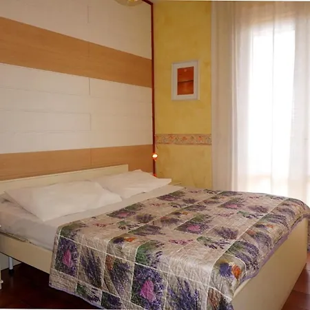 Cozy 1 Bedroom With Shared Pool And Lift *