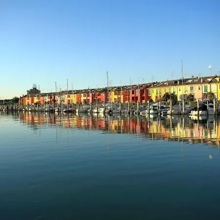Apartman Cozy 1 Bedroom With Shared Pool And Lift Porto Santa Margherita di Caorle