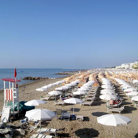 Cozy 1 Bedroom With Shared Pool And Lift Apartman Porto Santa Margherita di Caorle